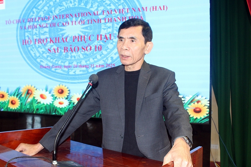 Thanh Hóa: Trao tặng 100 suất quà hỗ trợ NCT khắc phục hậu quả thiên tai ở xã Hoằng Giang