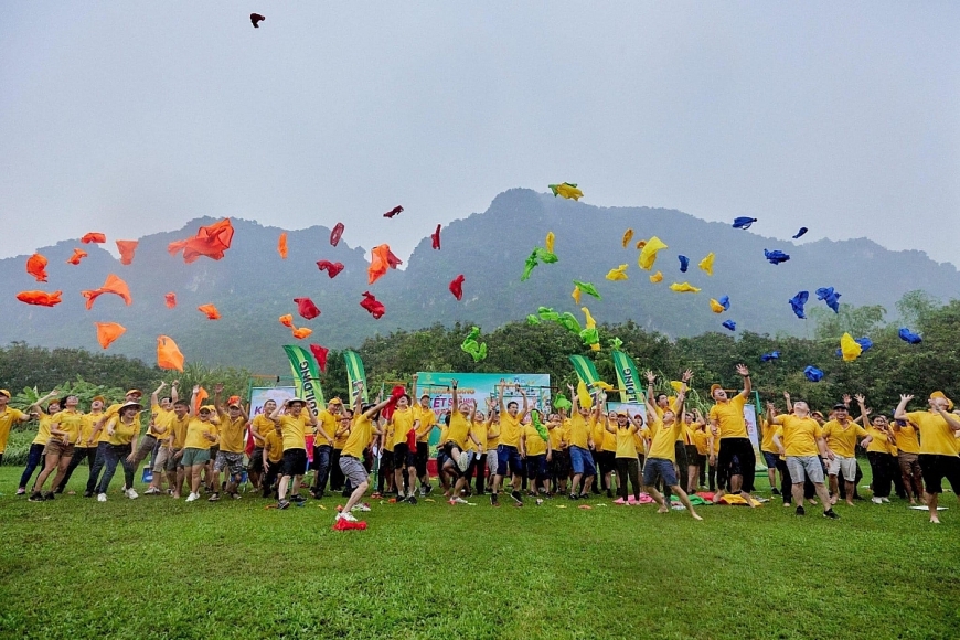 Môi trường làm việc lý tưởng với những chính sách đãi ngộ ưu việt và nhiều hoạt động bổ ích