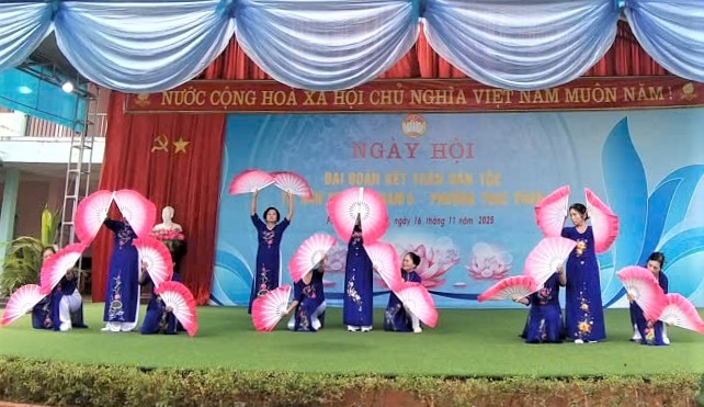 Tiết mục văn nghệ của NCT tỉnh Cao Bằng