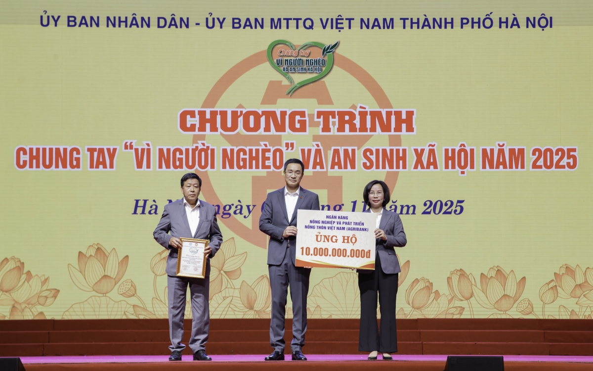 Ngân hàng Agribank ủng hộ 10 tỷ đồng chung tay 