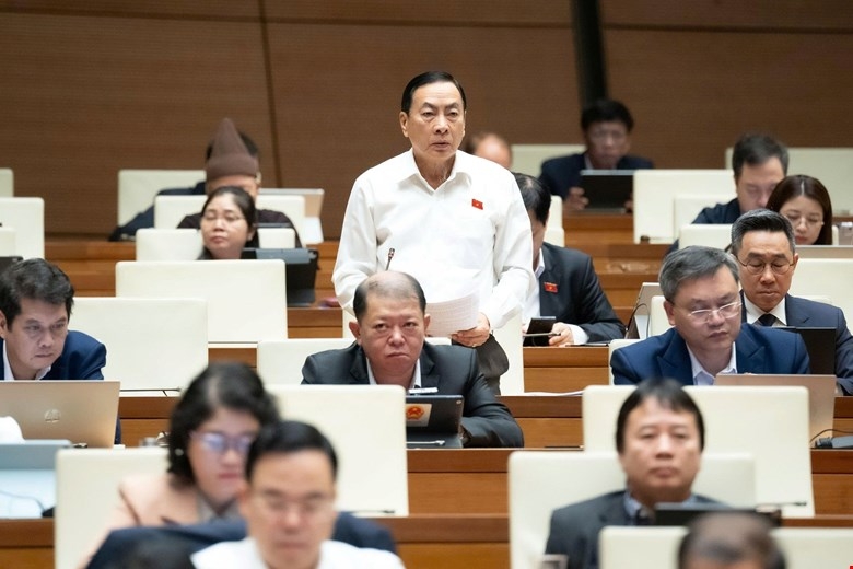 Đại biểu Phạm Văn Hòa (đoàn Đồng Tháp) phát biểu ý kiến vào dự thảo Luật Dự trữ quốc gia (sửa đổi).