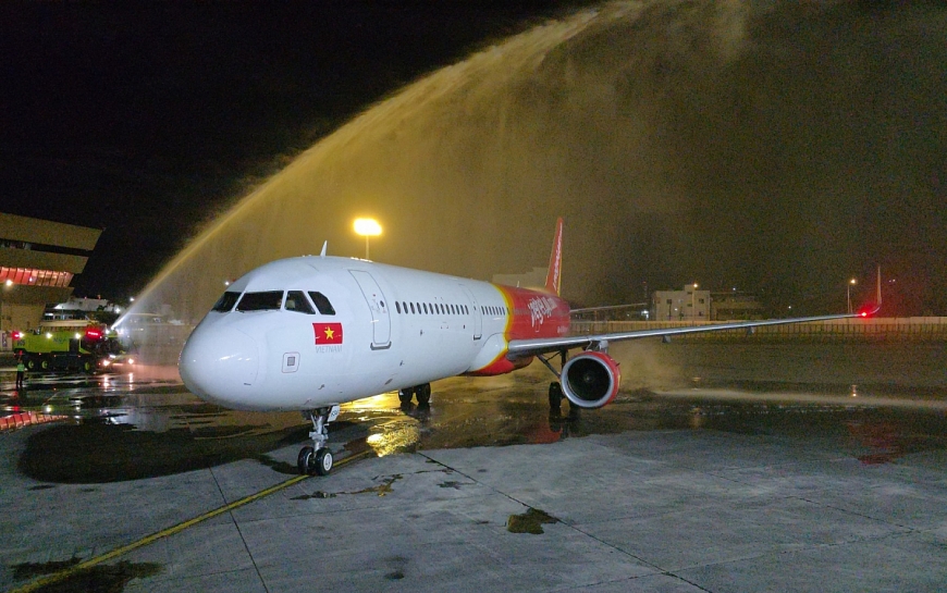Vietjet chào đón người dân và du khách trên những chuyến bay thoải mái cùng đội tàu bay hiện đại tiết kiệm nhiên liệu
