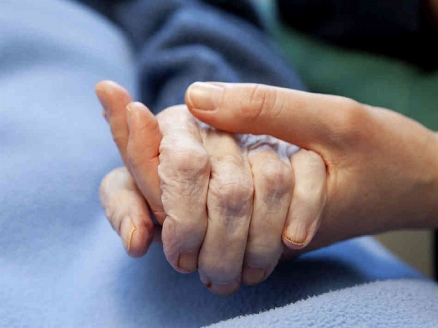 Về già dựa vào ai?