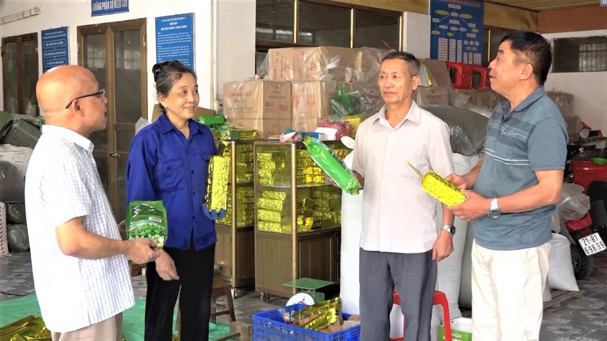 Thăm mô hình NCT làm kinh tế giỏi xã Yên Bình, tỉnh Lào Cai