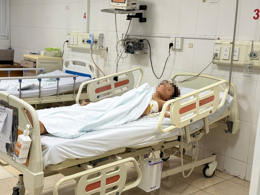 Cứu sống thiếu niên 15 tuổi mắc bệnh Whitmore nguy kịch