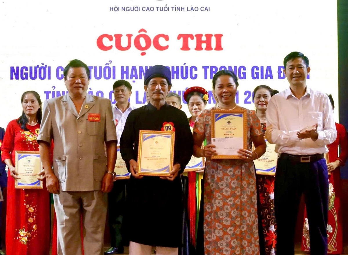 Chăm sóc sức khỏe người cao tuổi, điểm sáng nơi biên cương Lào Cai