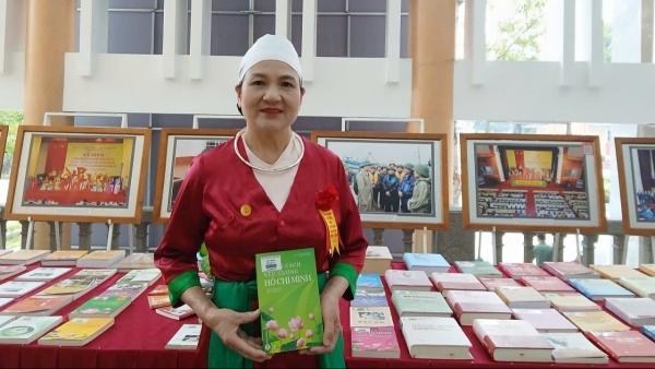 Nữ cán bộ dân tộc Thổ tiêu biểu đi đầu trong các phong trào của thôn