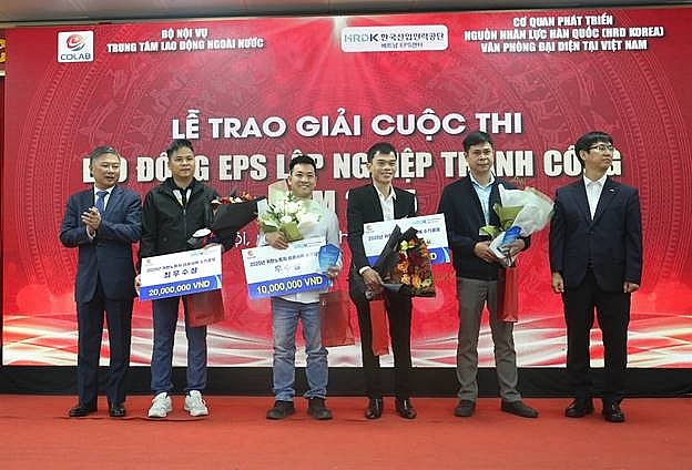 Tại Chương trình đã tôn vinh những lao động EPS lập nghiệp thành công.