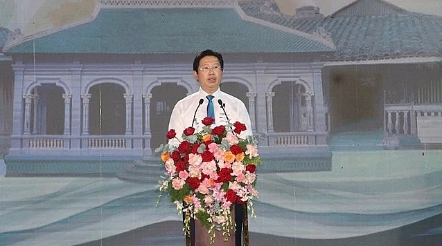 Ông Huỳnh Minh Tuấn, Phó Chủ tịch UBND tỉnh Đồng Tháp phát biểu khai mạc