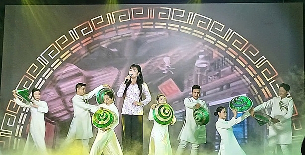 Văn nghệ khac mạc lễ hội