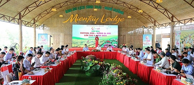 Quang cảnh buổi họp báo