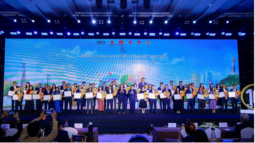  Top 100 Doanh nghiệp bền vững Việt Nam 2025