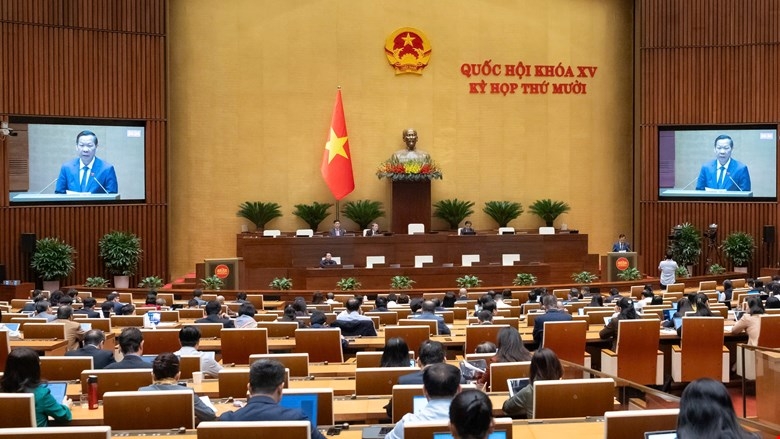 Toàn cảnh phiên họp tại hội trưởng Kỳ họp thứ 10, Quốc hội khóa XV sáng ngày 8/12.