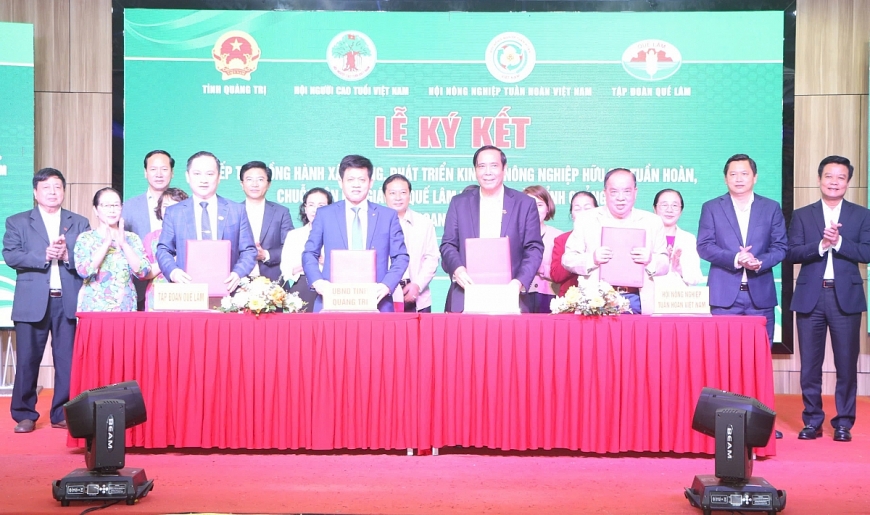 Các bên ký kết hợp tác phát triển kinh tế nông nghiệp hữu cơ, tuần hoàn và chuỗi liên kết giá trị giai đoạn 2026 - 2030.