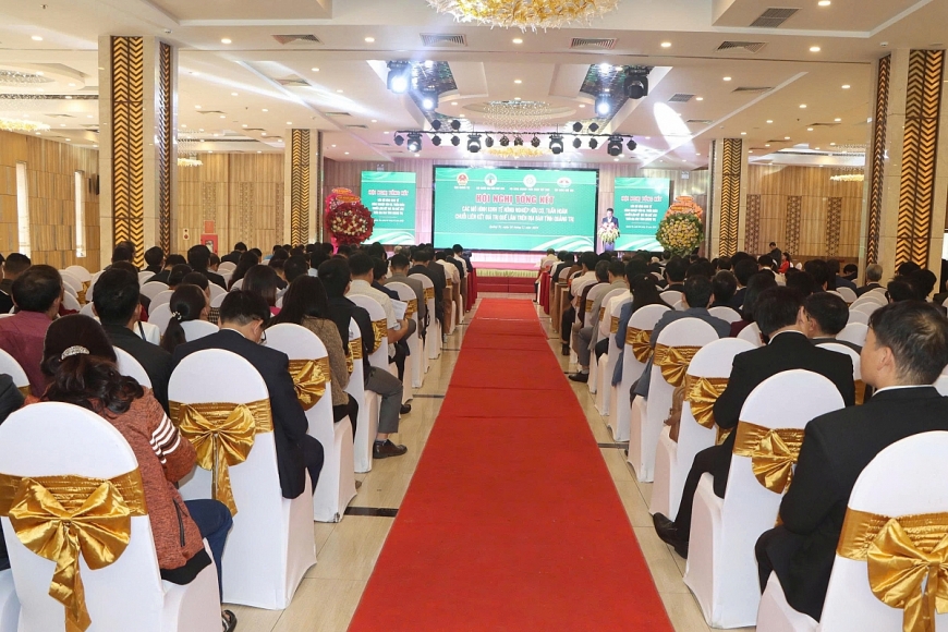 Toàn cảnh hội nghị.