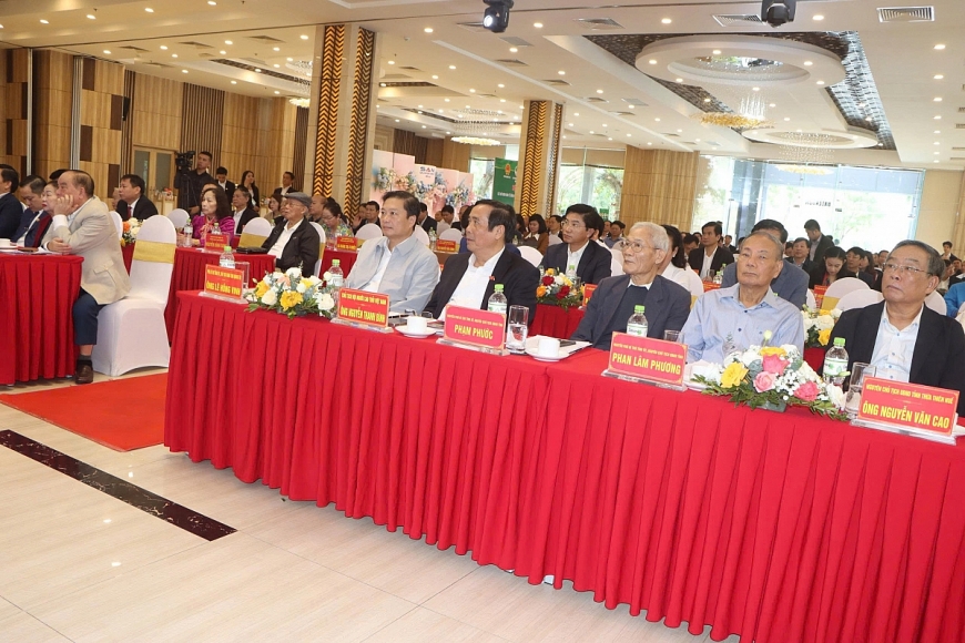 Các đại biểu tham dự hội nghị.