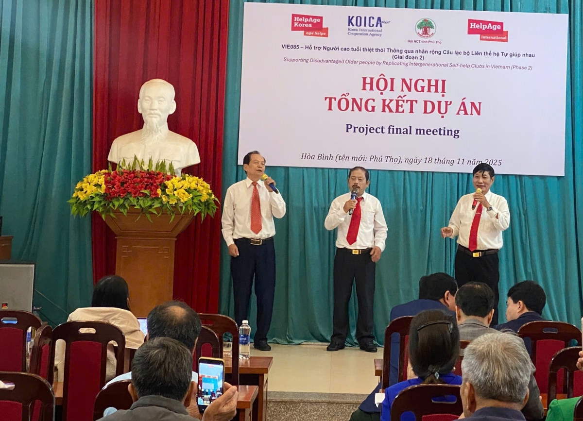 Tiết mục văn nghệ chào mừng Hội nghị tổng kết Dự án