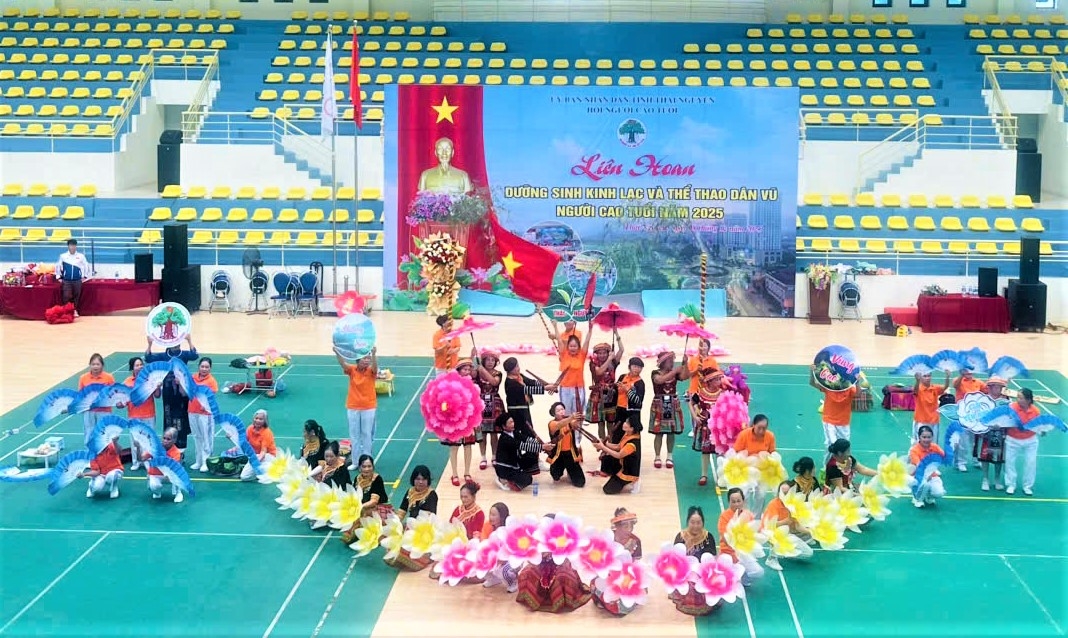 Tiết mục văn nghệ chào mừng Liên hoan