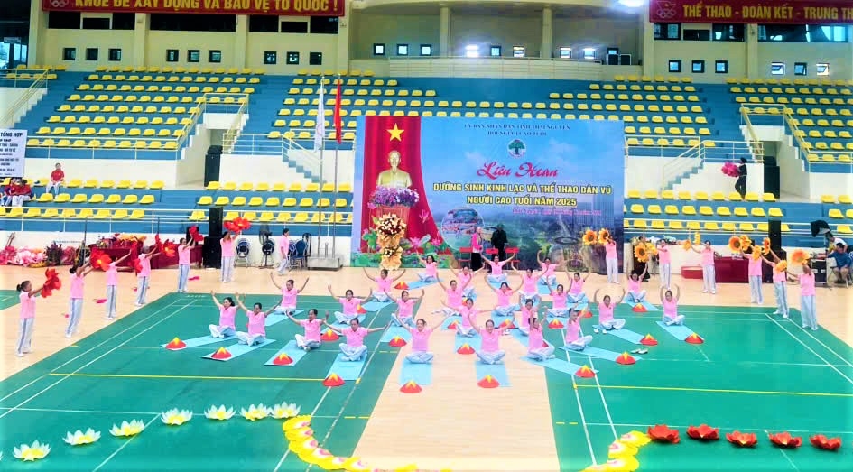 Thấy gì từ Liên hoan Thể dục Dưỡng sinh - Dân vũ NCT 2025?