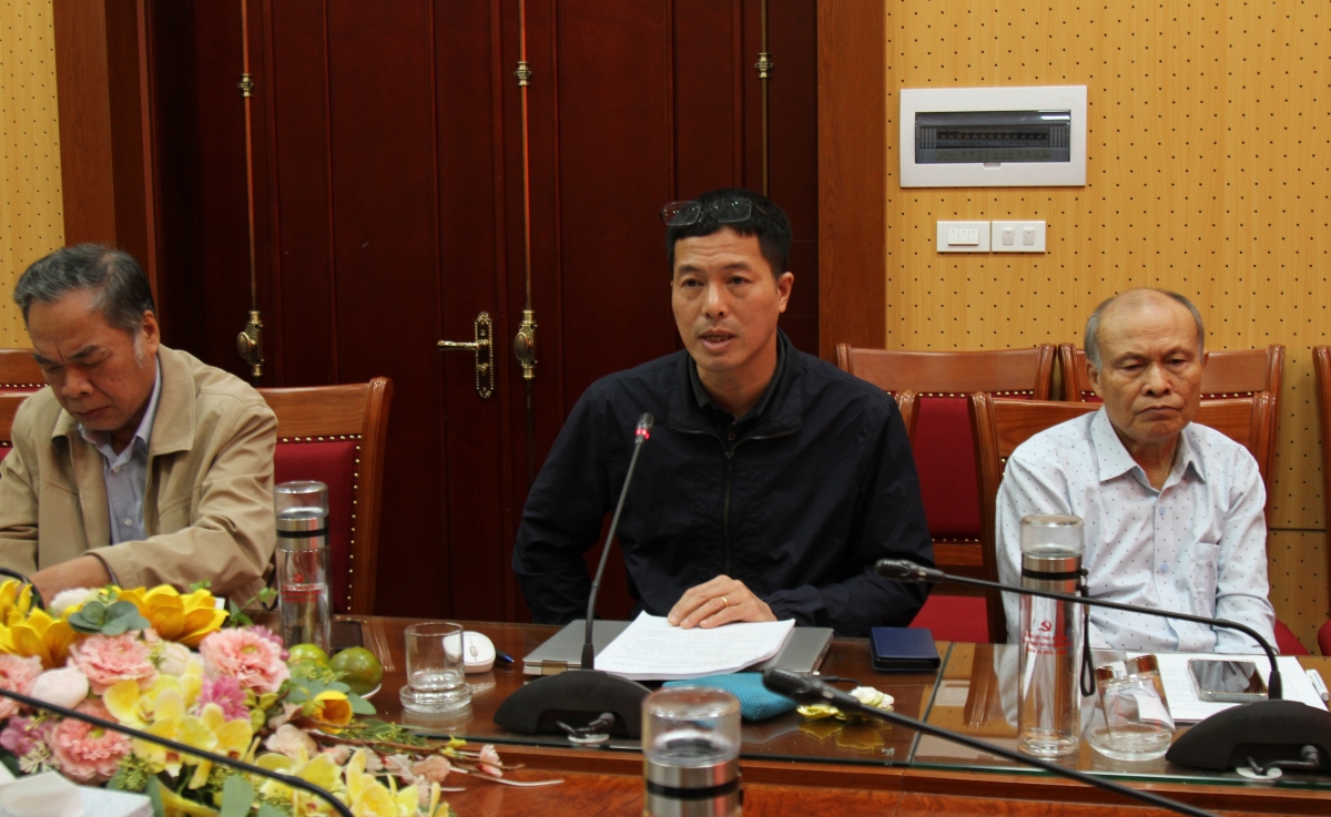 GS. Giang Thanh Long, (giữa) Giảng viên cao cấp Trường Đại học Kinh tế Quốc dân