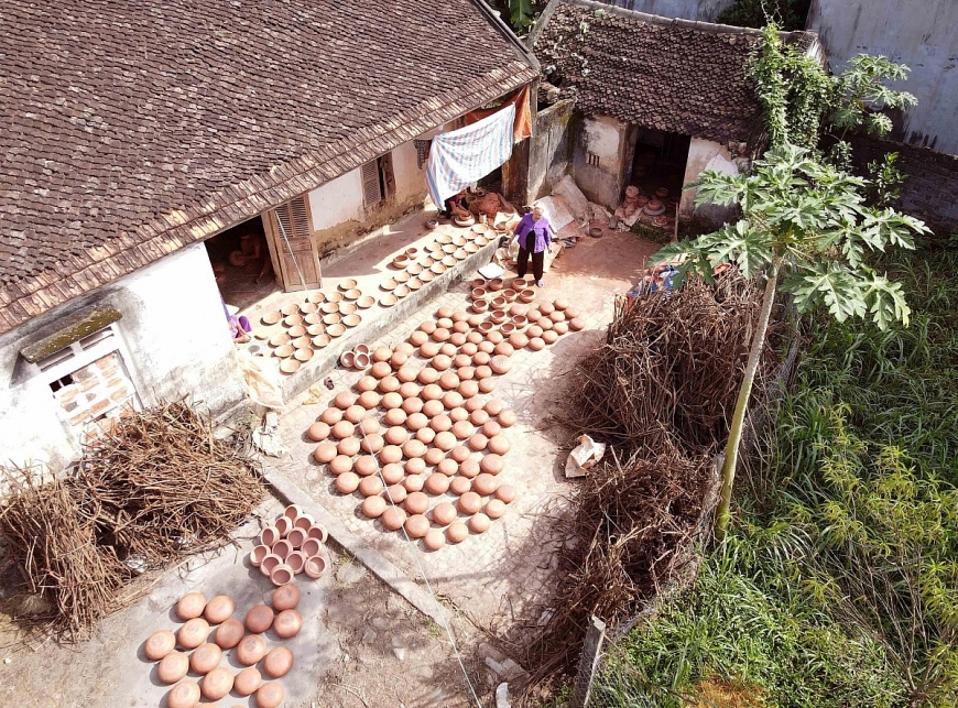 Nghề làm nồi đất trở thành nét đẹp văn hóa của người dân Bạch Hà.