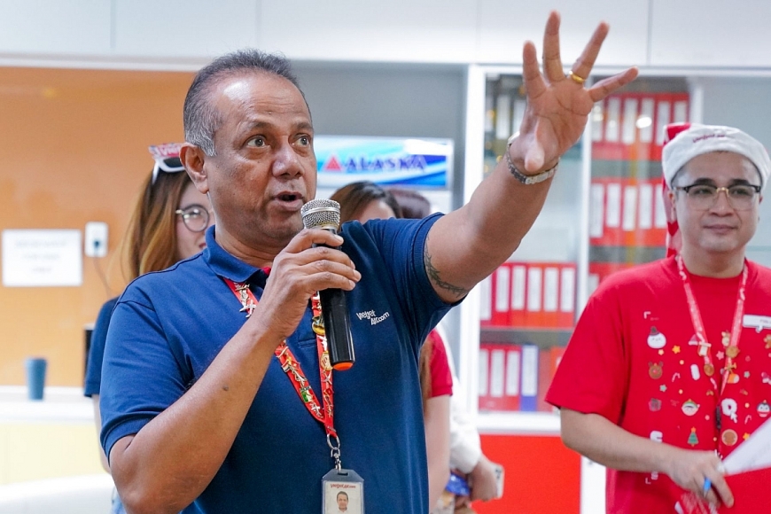 Không gian rực rỡ sắc màu, đặc sắc Giáng sinh tại văn phòng Vietjet