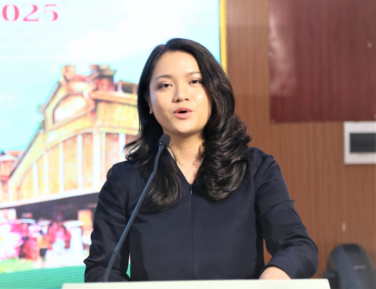 Nghệ nhân trà sen Tây Hồ Đoàn Thị Kim Dung phát biểu