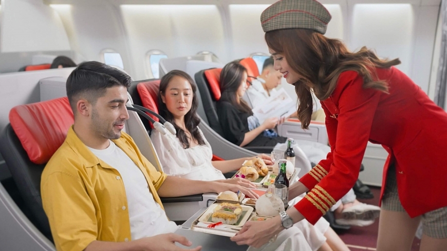 Hành khách hạng SkyBoss/Business của Vietjet luôn được chăm sóc chu đáo từ lúc làm thủ tục cho đến khi lên máy bay