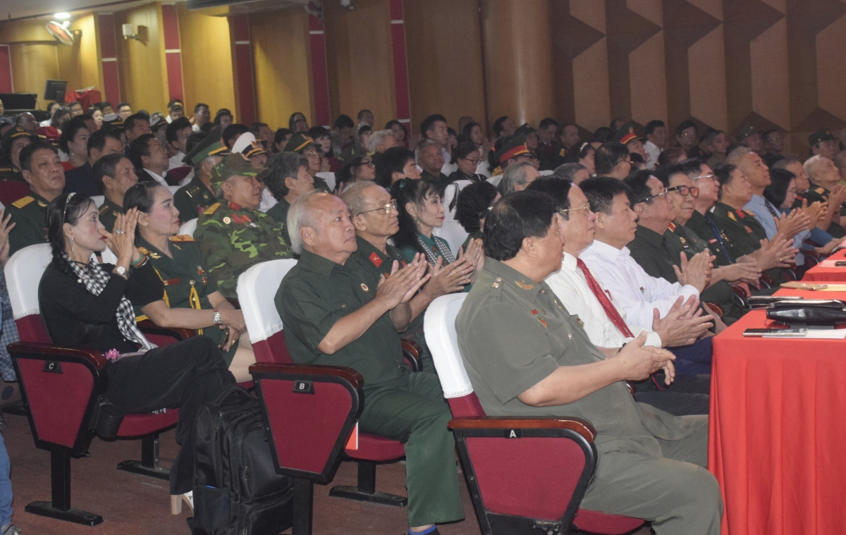 quang cảnh buổi lễ ra mắt Ban Pháp luật – Chính sách – Người có công