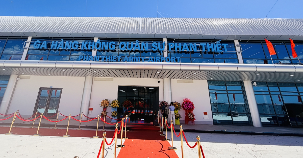 Cửa vào sân bay quân sự Phan Thiết