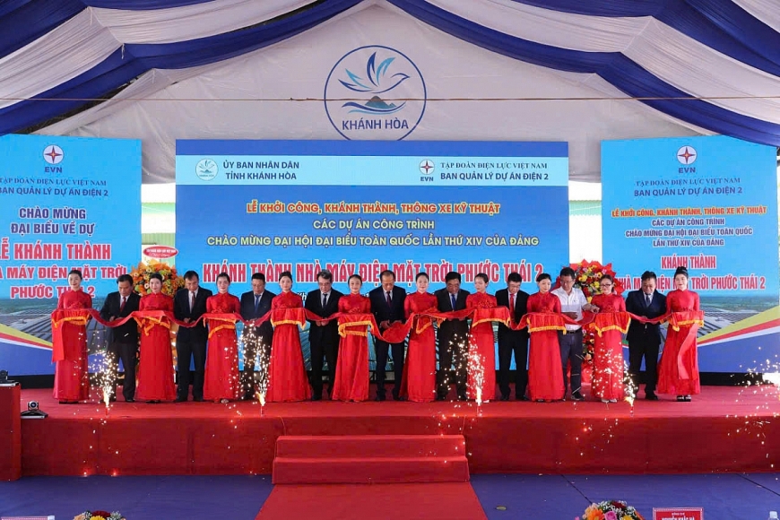 Cắt băng khánh thành nhà máy điện mặt trời Phước Thái 2.