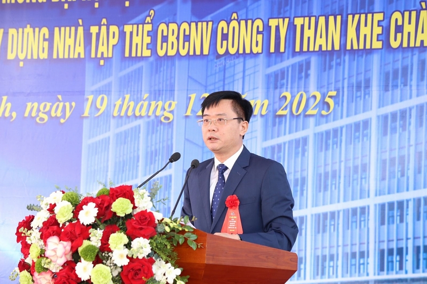 Đồng chí Trần Hải Bình - Phó Tổng giám đốc Tập đoàn phát biểu tại buổi lễ.