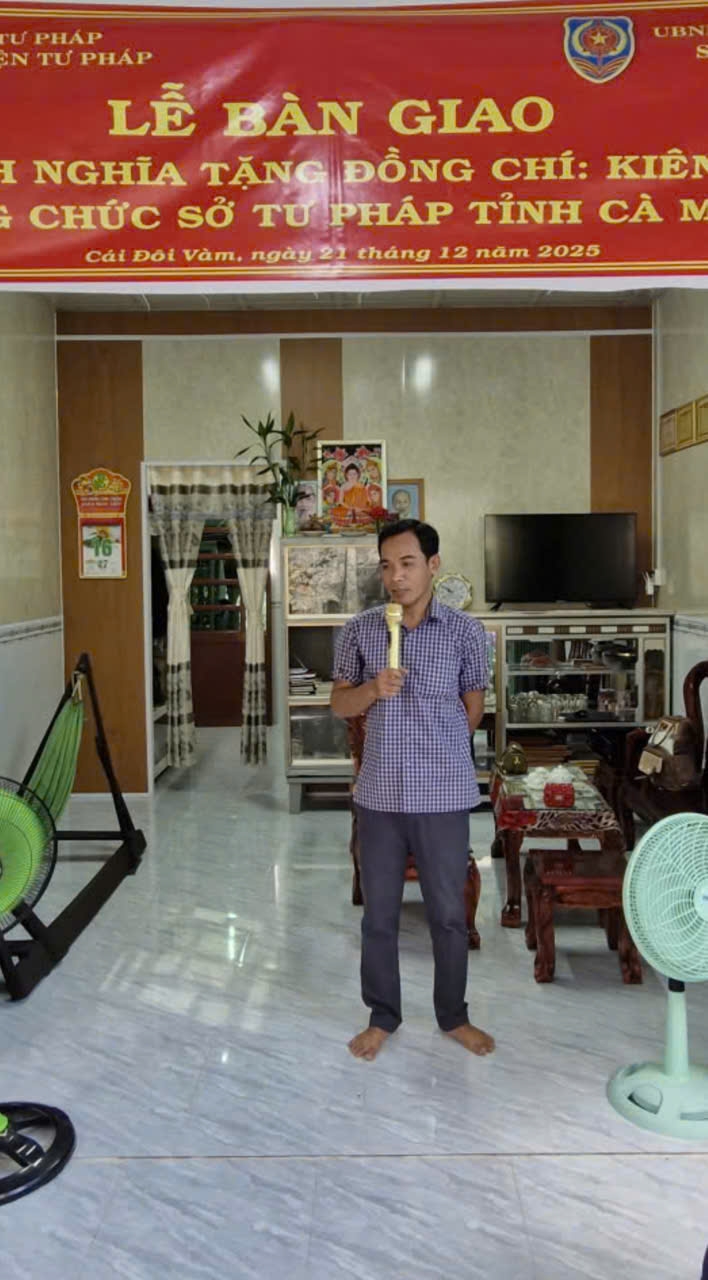 ông Kiên Sang phát biểu bày tỏ niềm vui trong ngày nhận nhà