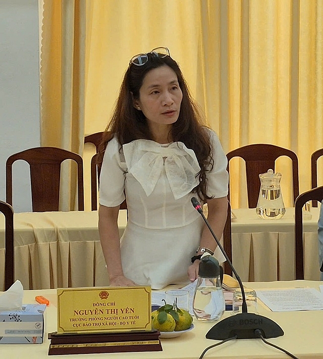 Đại diện Bộ Y tế phát biểu trao đổi với lãnh đạo UBND TP. Cần Thơ