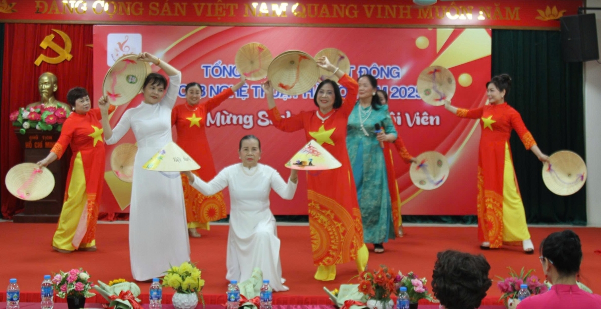 CLB Nghệ thuật Hà Nội: Nơi giữ lửa đam mê, niềm vui sống của người cao tuổi