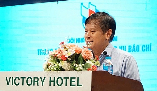 Ông Trần Trọng Dũng, Phó Chủ tịch Hội Nhà báo Việt Nam chia sẻ tại tọa đàm.