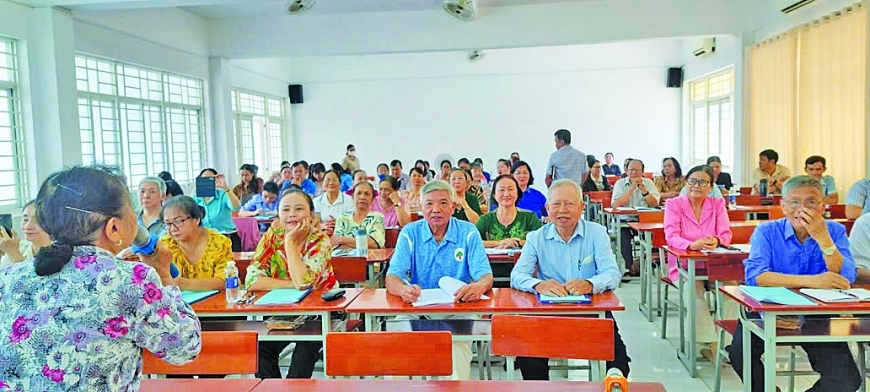 Tập huấn kĩ năng chăm sóc người cao tuổi tại cộng đồng