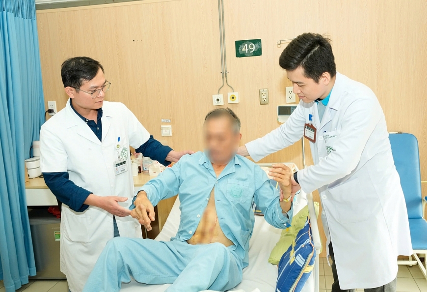 Kỳ tích trong điều trị vỡ phình động mạch chủ bụng