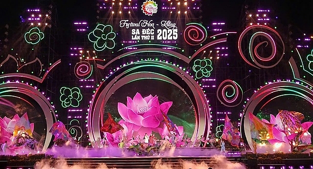 Chương trình nghệ thuật đặc biệt tại buổi lễ.