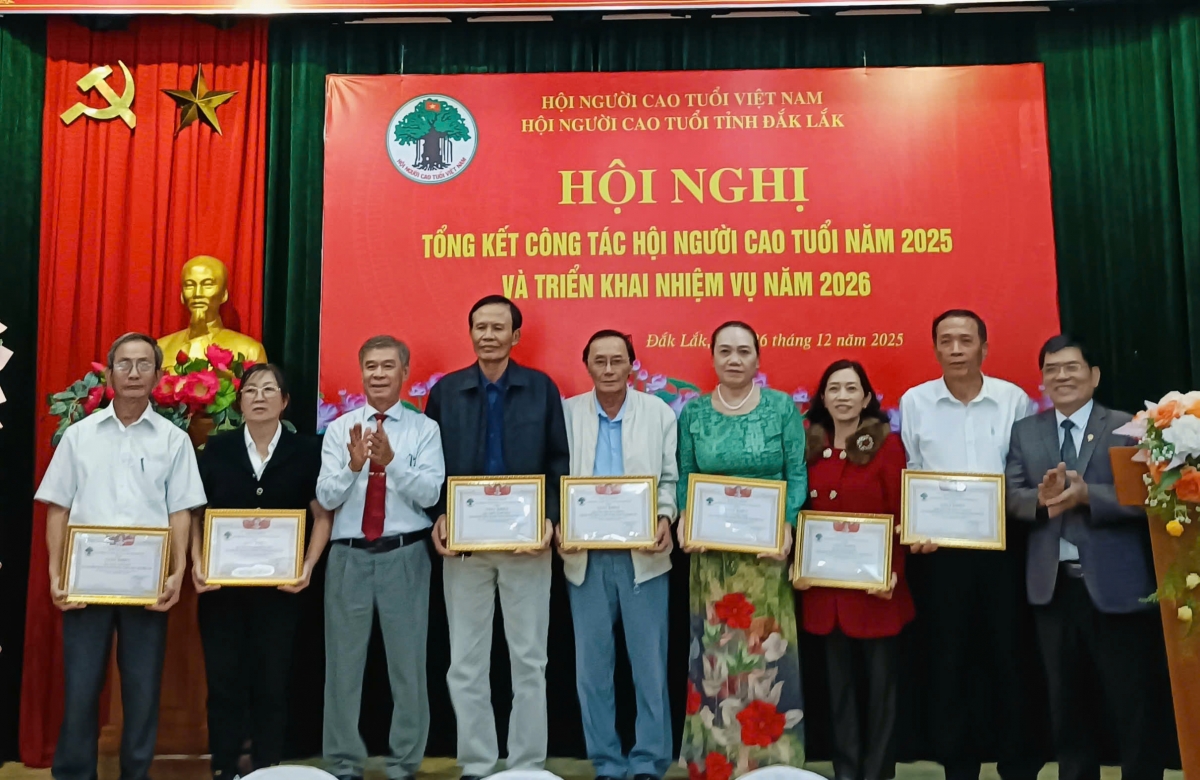 Kiện toàn tổ chức, chăm lo cho người cao tuổi trong giai đoạn mới