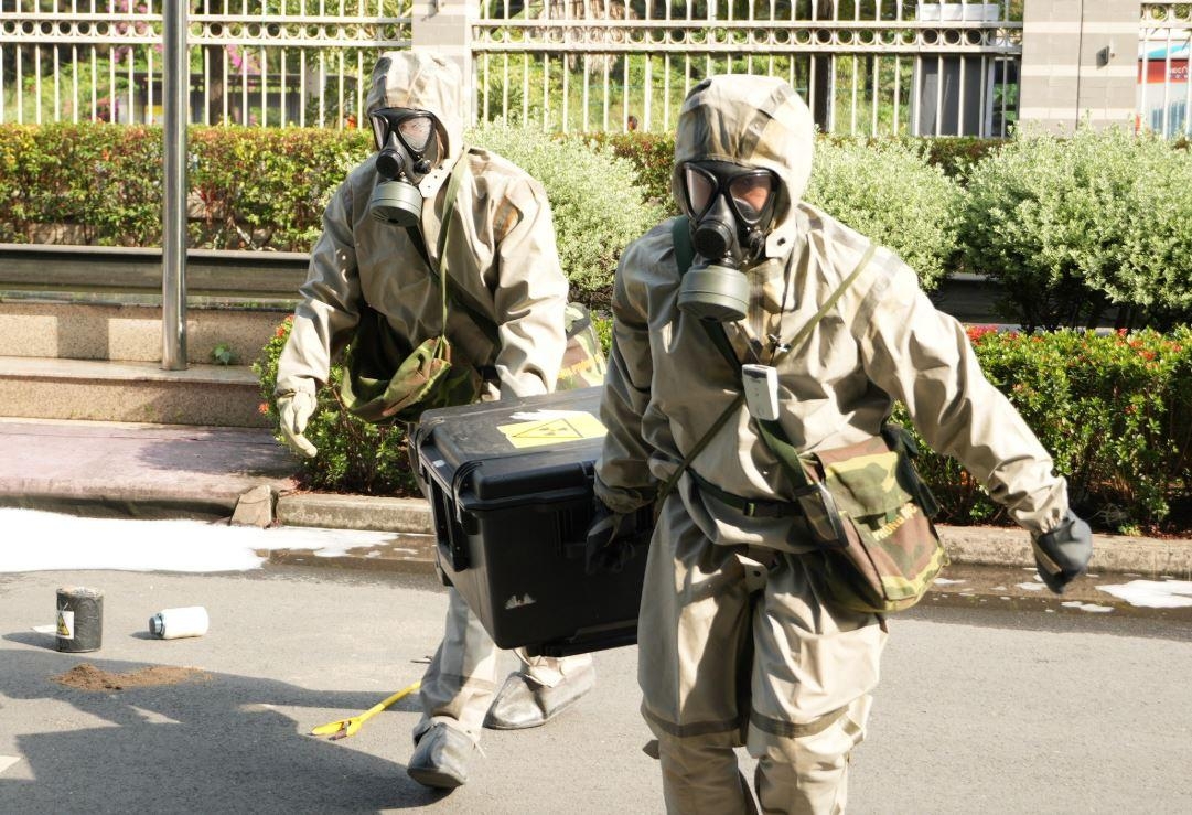 TP. Hồ Chí Minh đã tổ chức diễn tập ứng phó sự cố bức xạ và hạt nhân quy mô lớn với tình huống giả định: tai nạn giao thông xảy ra trong quá trình vận chuyển nguồn phóng xạ Ir-192 và dược chất phóng xạ của Bệnh viện Ung bướu TP. Hồ Chí Minh