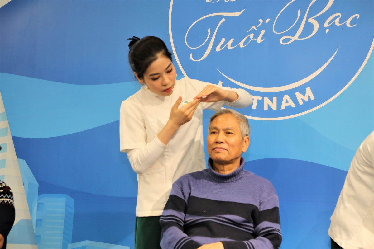 Diễn đàn Tuổi Bạc số 12: Gìn giữ nét đẹp - Rạng rỡ tuổi bạc