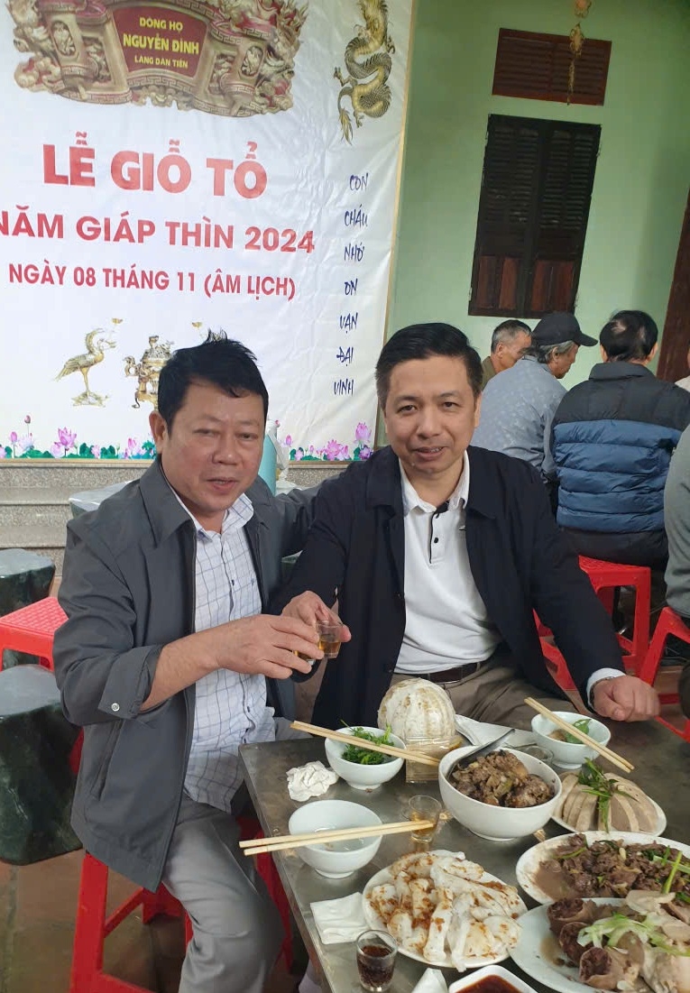 Mâm cỗ và chén rượu trong ngày giỗ tổ là sức mạnh đoàn kết của anh em, con cháu khi trở về nguồn cội