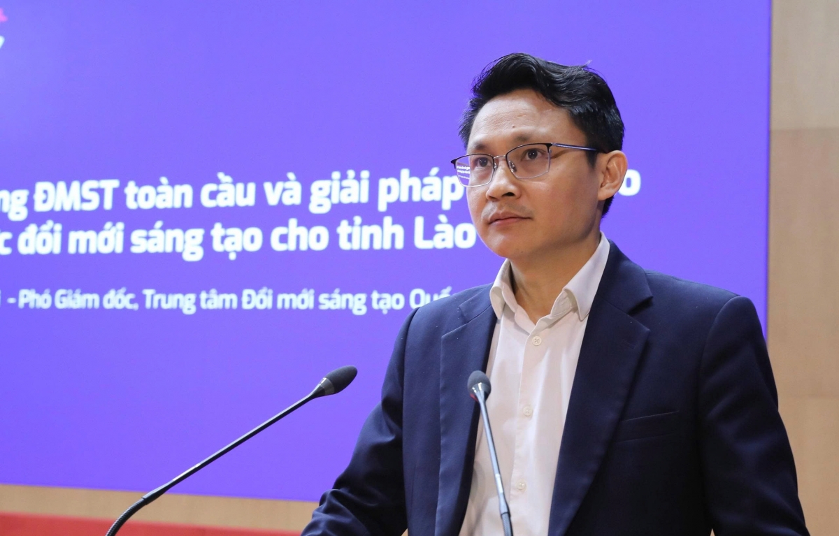 S. Võ Xuân Hoài - Phó Giám đốc Trung tâm Đổi mới sáng tạo Quốc gia (NIC) trình bày tham luận.