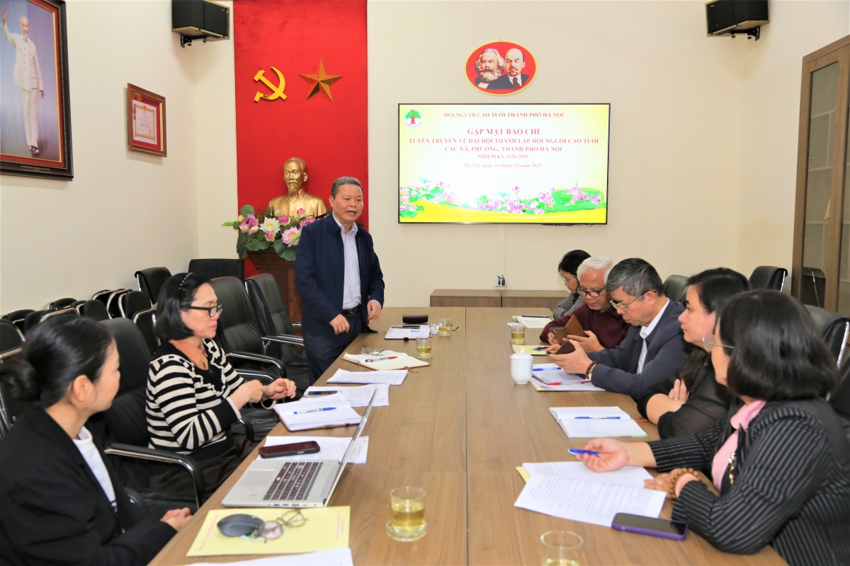 Ông Phạm Huy Giáp, Phó Chủ tịch Thường trực Hội NCT TP Hà Nội phát biểu