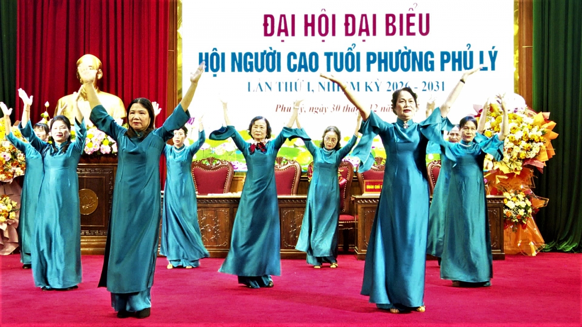 Tiết mục văn nghệ chào mừng Đại hội