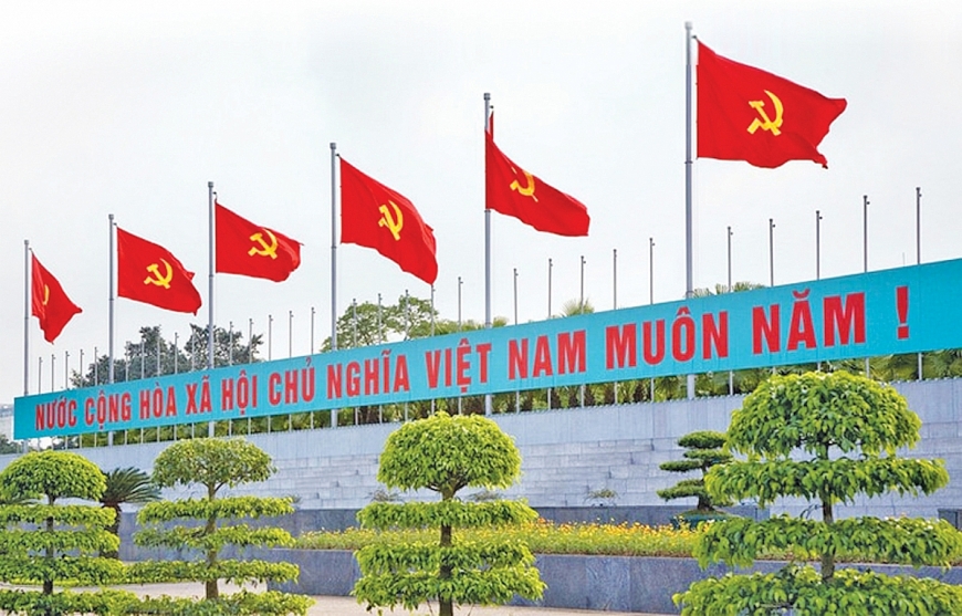 Đảng và mùa Xuân trong kỉ nguyên vươn mình, hùng cường