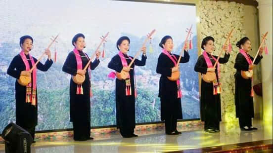 Tiết mục hát then đàn tính của CLB