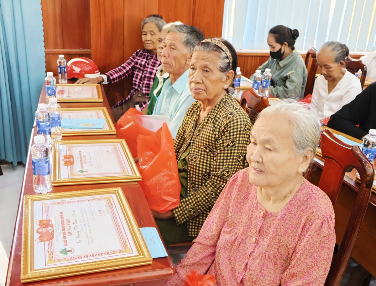 Vững vàng sau sắp xếp, lan tỏa giá trị “Tuổi cao - Gương sáng”