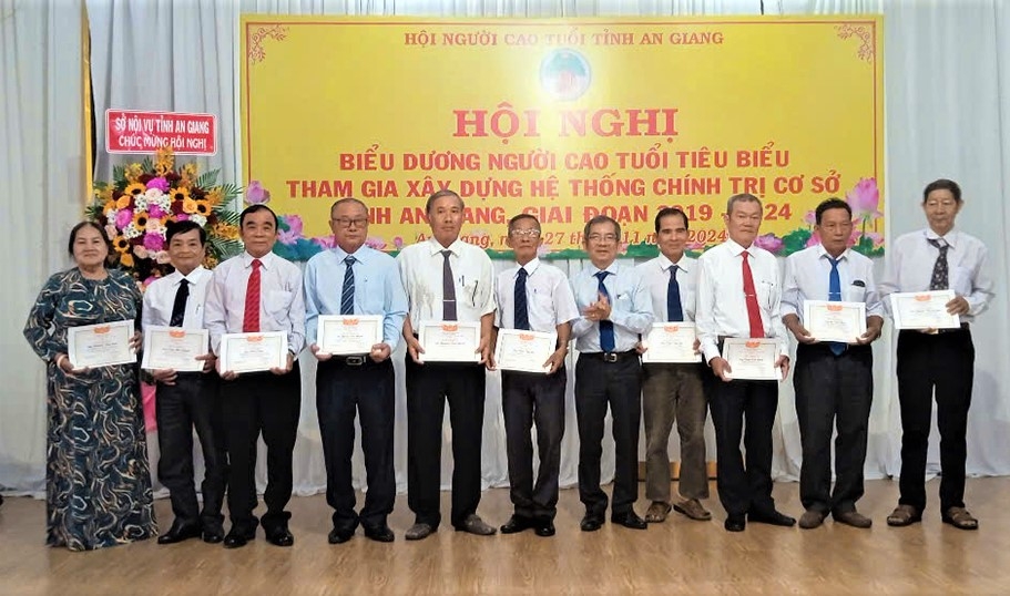 Nhiều tập thể, cá nhân xuất sắc NCT tỉnh An Giang được tôn vinh, khen thưởng trong các phong trào thi đua yêu nước